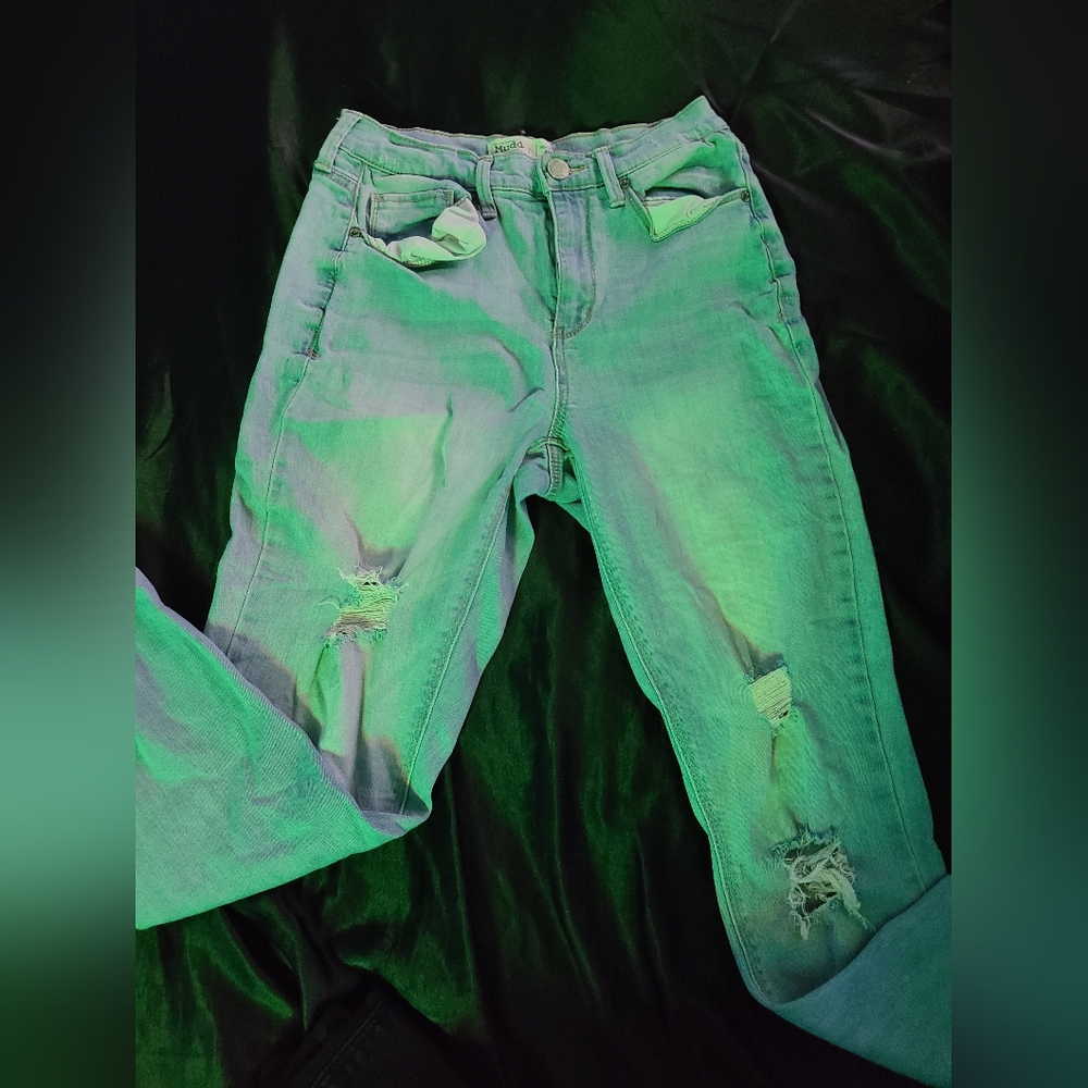 Lightly ripped jeans